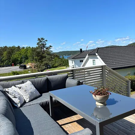 Trivelig Leilighet, Risor, Sorlandet Med Tilgang Til Bat * Risør