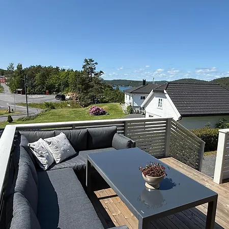Trivelig Leilighet, Risor, Sorlandet Med Tilgang Til Bat Risør